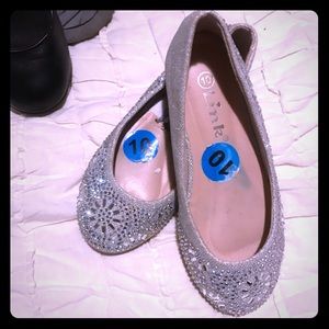 Like new! Girls rhinestone ballet flats